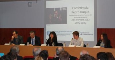 mesa-conferencia.JPG