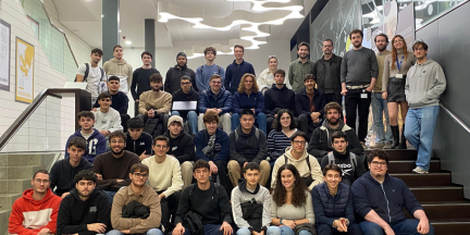 Estudiantes de Tecnologías de la Información Cuántica visitan el Instituto de Ciencias Fotónicas (ICFO)